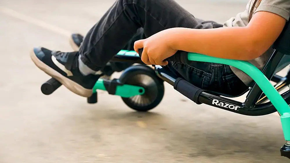 Razor a?? Crazy Cart Shuffle Self-Propelled Go-Kart